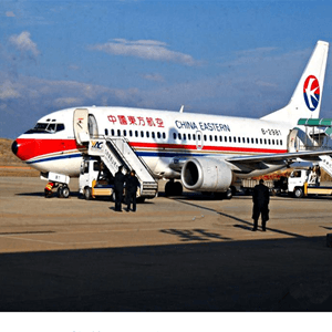 南宁吴圩航空托运航空快运业稳步发展的原因是什么？